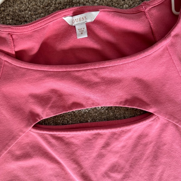 GUESS Bodycon Cap Sleeve Fitted Cutout Tee Medium Coral Sexy Spring Summer Club - Picture 2 of 3